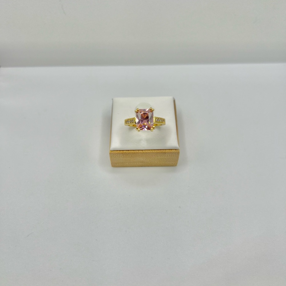 Pink Cz Gold Ring - size 7